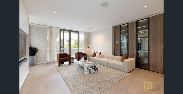 Sub-Penthouse Splendour - Photo 1