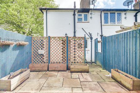 The Green, Jockey End, Gaddesden Row, HP2 6HR - Photo 4