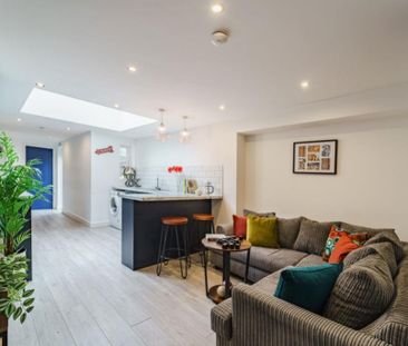 5 bedroom terraced house to rent - Photo 1