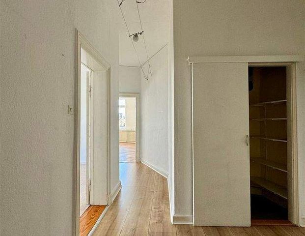 Zentrale 4-Zimmer-Whg. in direkter Uni-Nähe // Knooper Weg Ecke Holtenauer Straße - Photo 1