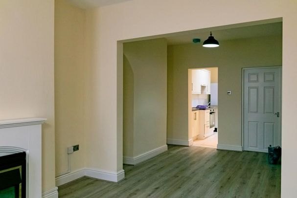 2 bedroom terraced house to rent - Photo 1