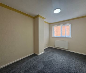 St Marys View, Munsbrough, S61 4NJ - Photo 2