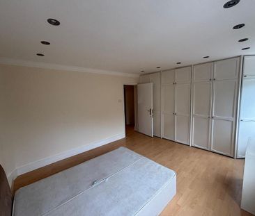 3 bedroom flat to rent - Photo 5