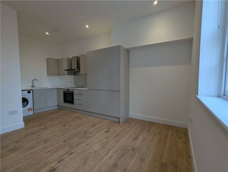 A lovely modern one bedroom flat close to the train station and city centre - Photo 2