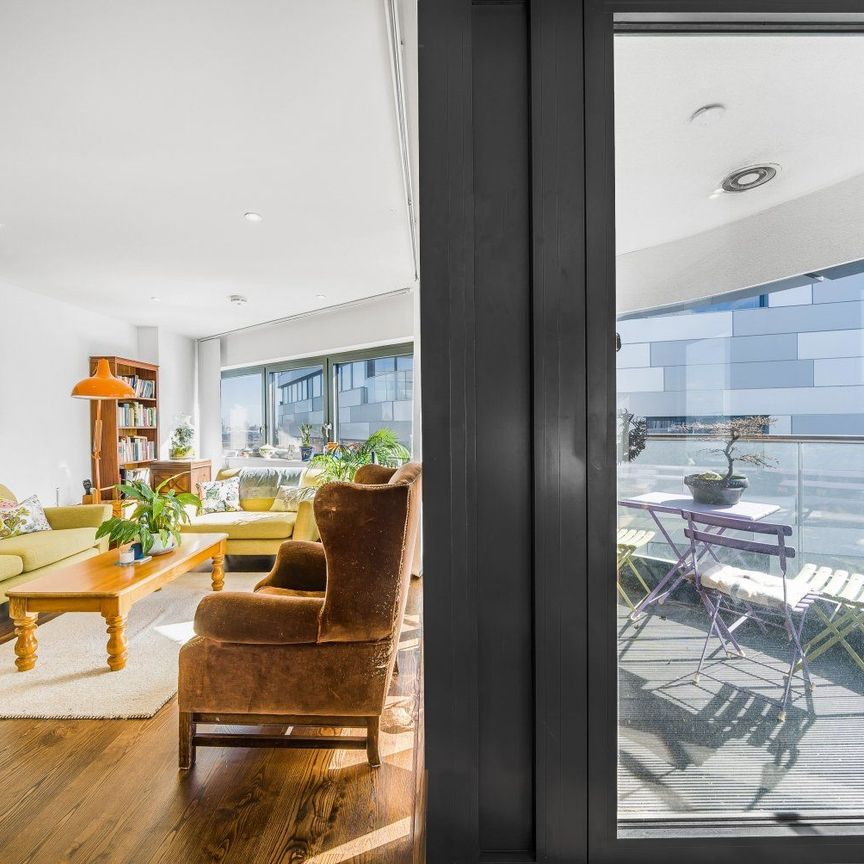 Lambarde Square, London, SE10 - Photo 1