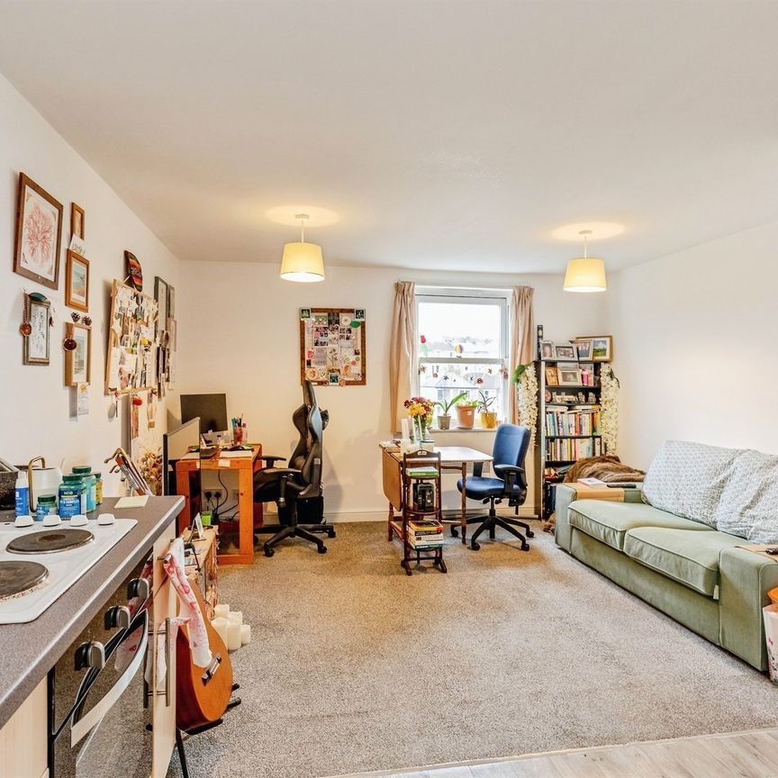 Claremont Road, Bishopston - Photo 1