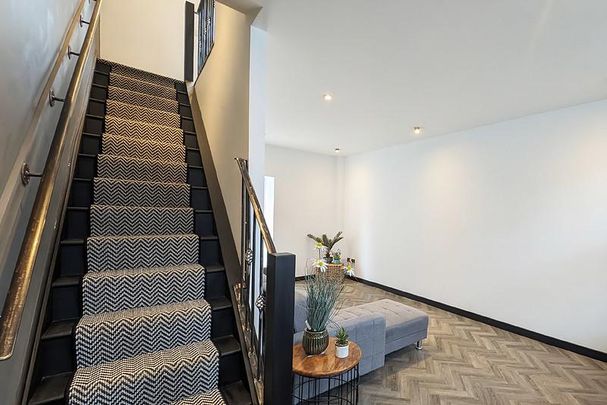 2 bedroom terraced house to rent - Photo 1