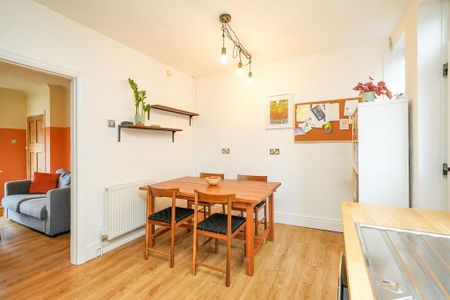 2 bedroom terraced house to rent - Photo 5