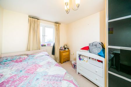 2 bedroom apartment to rent - Photo 4