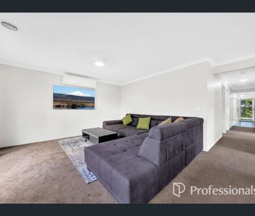 Modern Family Living - Photo 4