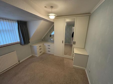 3 bedroom semi-detached house to rent - Photo 4