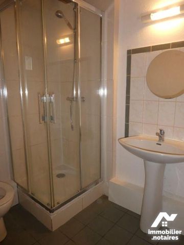 Maison jumelée T3 en Duplex, à 3 kms du centre ville de NOGENT, comprenant de plain pied : ... - Photo 3