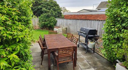 Character Home - Photo 3