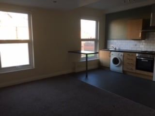 Studio Flat, Grange Avenue, LS7 - Photo 5