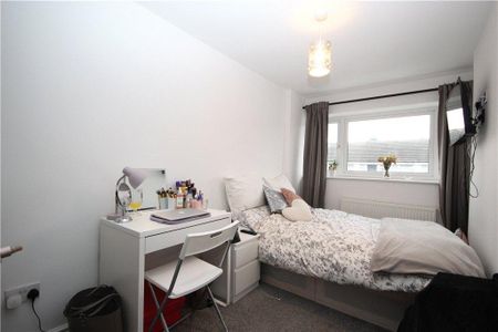 6 bedroom terraced house to rent - Photo 3