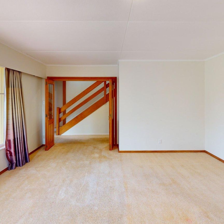 Awapuni - 5 bedrooms - Photo 1