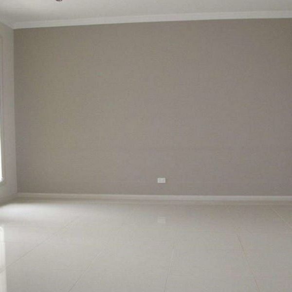 IDEAL LOCATION! - Photo 1