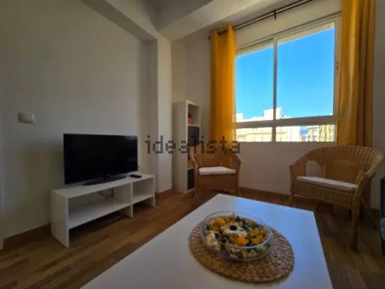 Alquiler de piso en Calle Sevilla - Photo 1