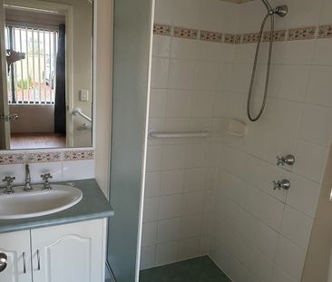 PERFECT LOCATION! - Photo 2