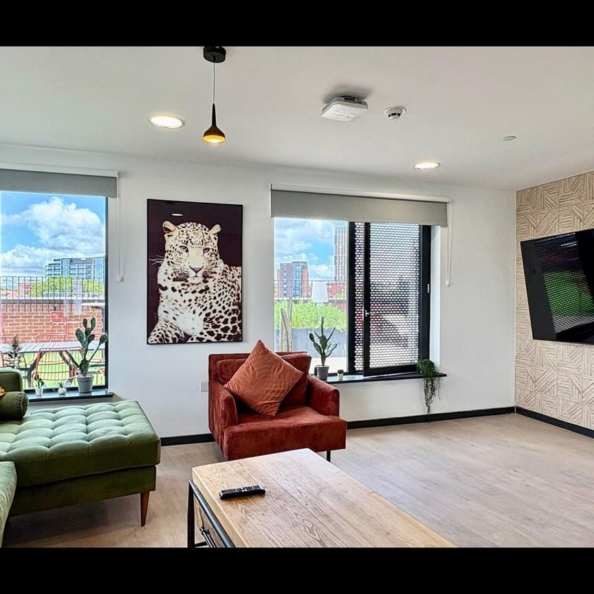 Studio Flat, Unity Street, BS2 - Photo 1