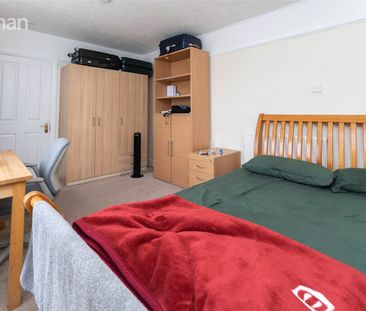 5 bedroom semi-detached house to rent - Photo 2