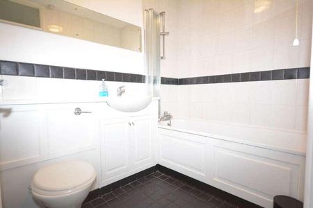 Lindo Close, Chesham, HP5 - Photo 3