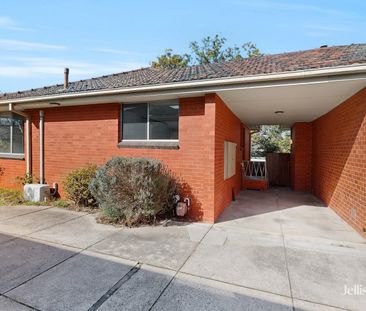 Newly Renovated Two-Bedroom Living in a Prime Camberwell Pocket - Photo 4