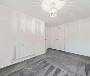 Heather Close, Birchwood, WA3 - Photo 6