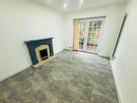 3 bedroom semi-detached house to rent - Photo 3