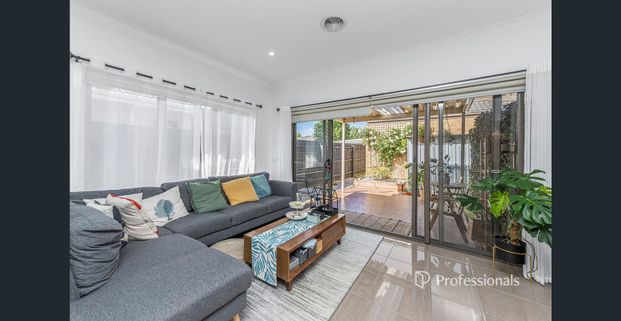 Modern 3-Bedroom in Great Location - Photo 1