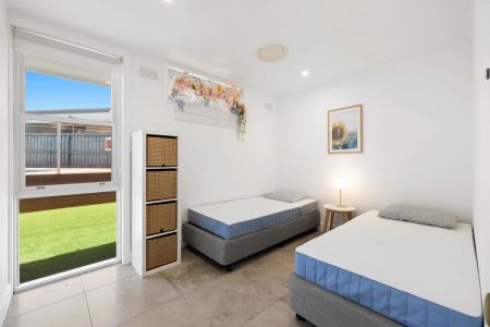 Stunning family oasis in prime location - Photo 4