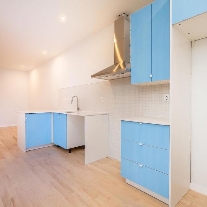 GRAND 5 1/2 Tout Rénové, 2e De Triplex. - Photo 1