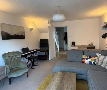 2 bedroom property to rent - Photo 1