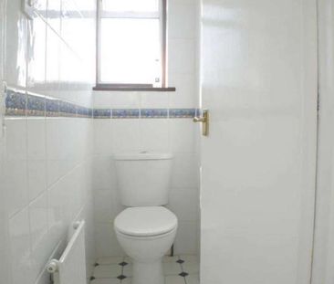 Torrington Drive, Potters, EN6 - Photo 4