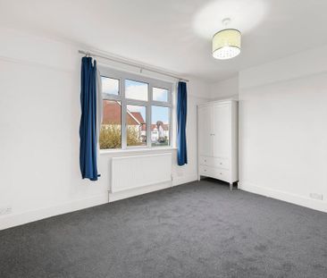 4 bedroom semi-detached house to rent - Photo 5