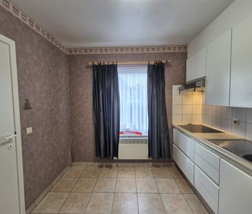 Ruim appartement met garage gelegen op het eerste verdiep vlakbij d... - Photo 4