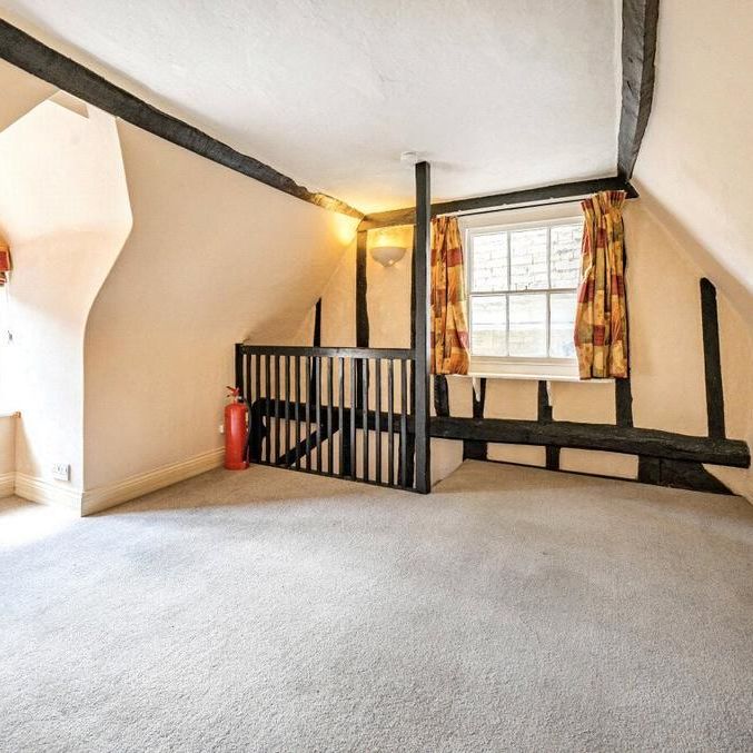 4 bedroom semi-detached house to rent - Photo 1