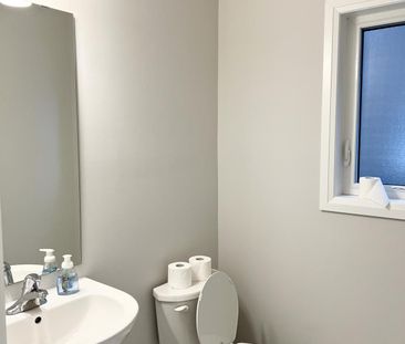 For Lease - 121 ALICIA Crescent, Thorold, Ontario - Photo 4