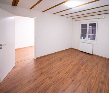 Charmante 2-Zimmer-Wohnung in historischem Gebäude in Murten - Photo 1