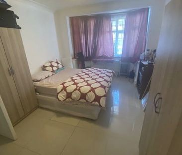 Room in a Shared House, Margery Park Road, E7 - Photo 6