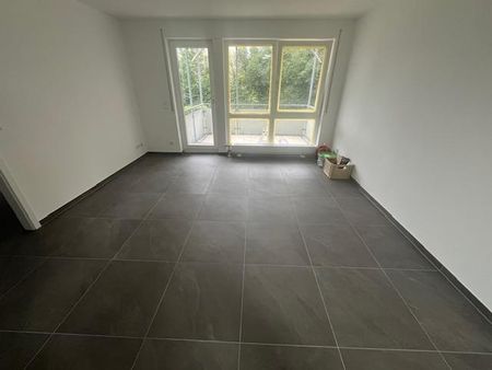 Esslingen: Neu renovierte 2-Zimmer Wohnung mit Balkon - Photo 4