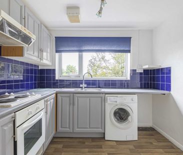 2 bed Flat for rent - Photo 5