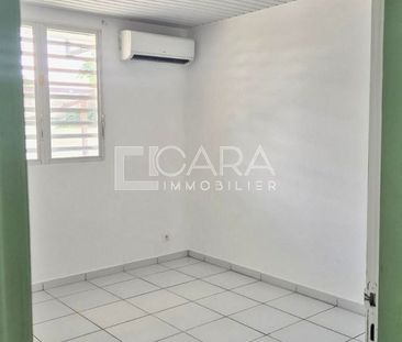 Location Maison 4 pièces 80m² REMIRE MONTJOLY 97354 - Photo 6