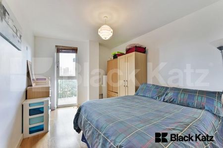 24 hour concierge, roof terrace, parking & inclusive of water rates - Photo 4