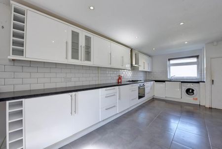 2 bedroom terraced house to rent - Photo 5