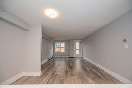 Barrington Terrace - Photo 2