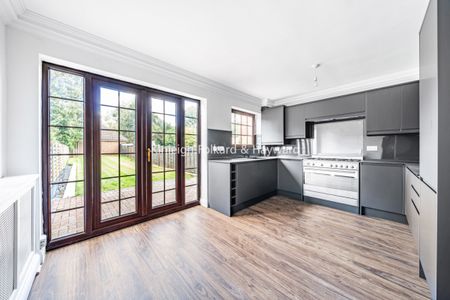 Bromley Grove, Bromley, Kent, BR2 - Photo 5