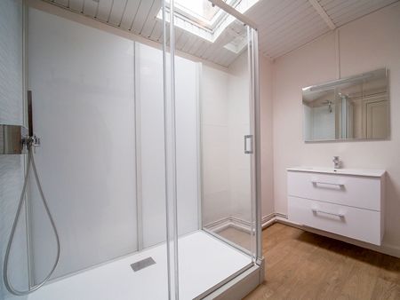 Location Appartement 4 pièces 84m² - Photo 3
