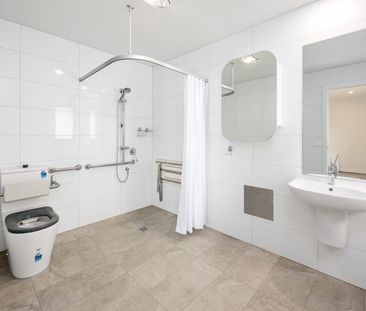 "Best room in the complex - All Utilities Included And A Large Priv... - Photo 3