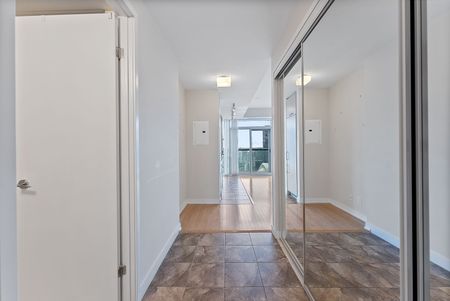 For Lease - 12 York Street Unit# 4205, Toronto, Ontario - Photo 4